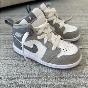Nike Little Kids Jordan 1 Mid SE Sneakers